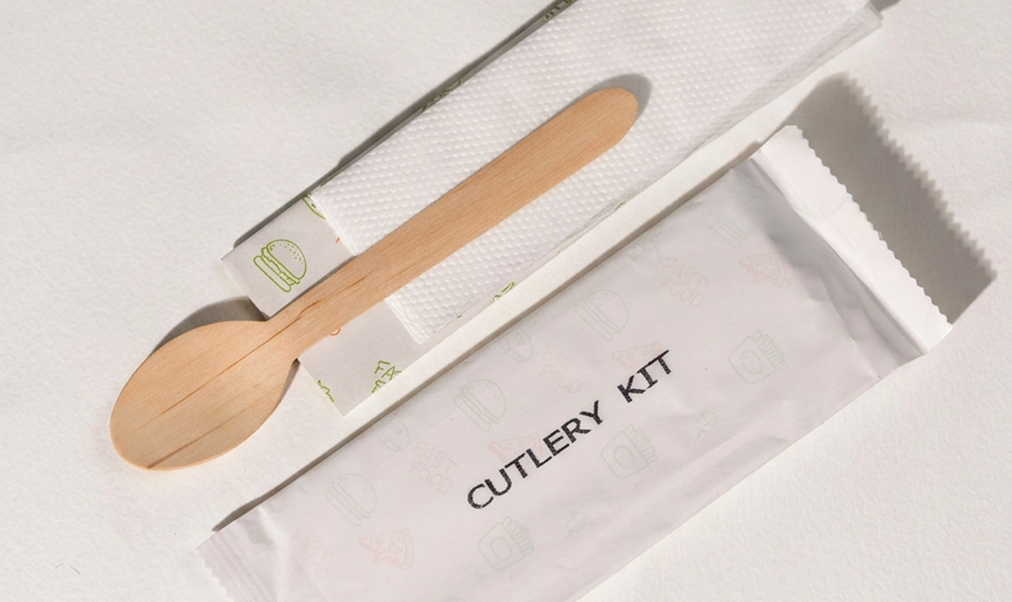 CUTLERY & TISSUE